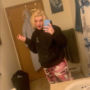 Meet your Posher, Everett